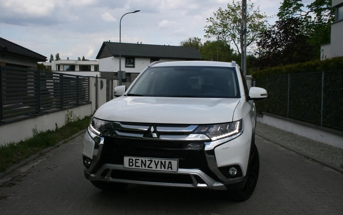 Mitsubishi Outlander cena 81500 przebieg: 50000, rok produkcji 2020 z Warszawa małe 631